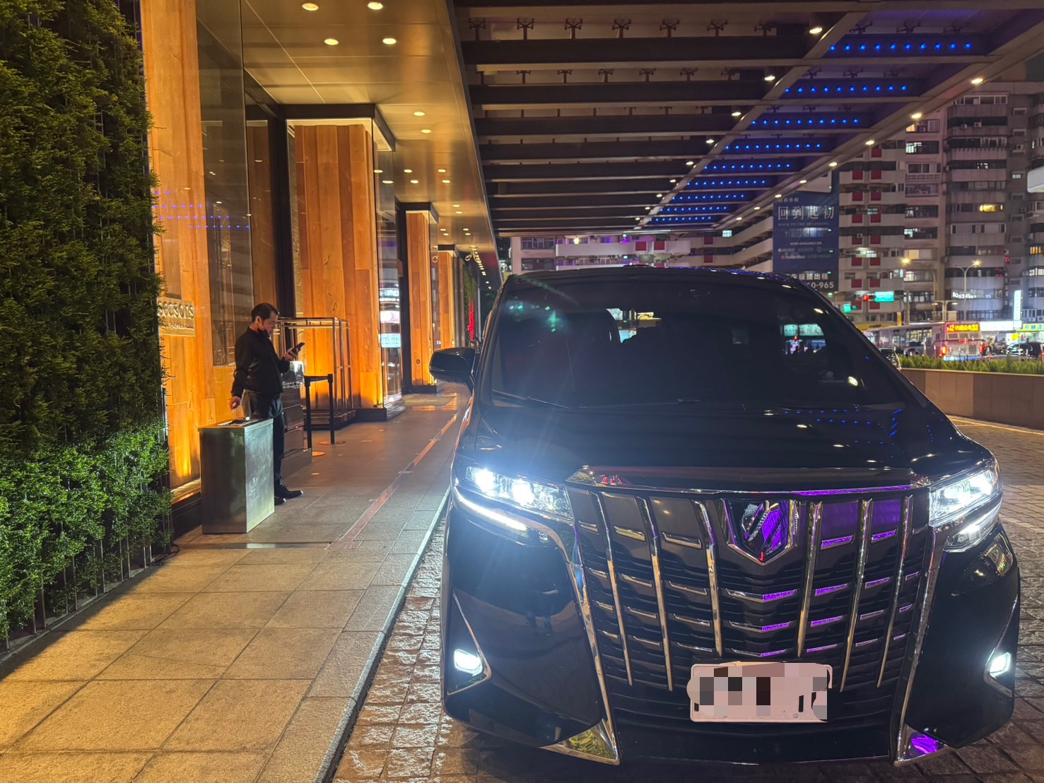 黃先生 × 4 位新加坡投資方，台北 W 飯店｜台北、桃園、基隆兩天商務考察的第2張圖片