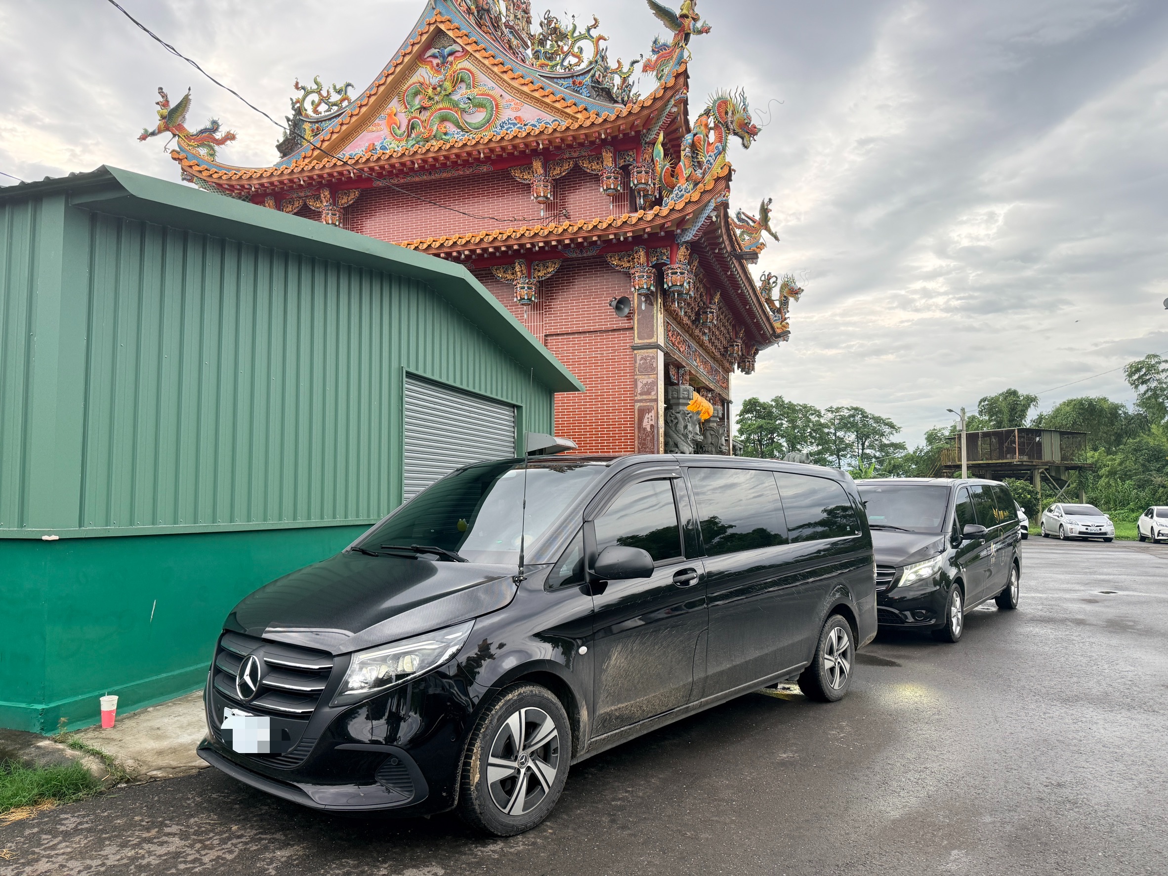 阿里山登山一日遊｜ 14位好友搭乘兩台 Mercedes-Benz V-Class 享受最輕鬆的包車旅程的第1張圖片
